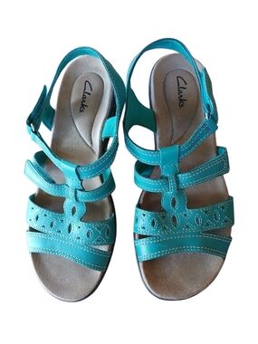 Clarks "LEISA JANNA" Teal Strappy Open-Toe Sandals WIDE WIDTH EUC